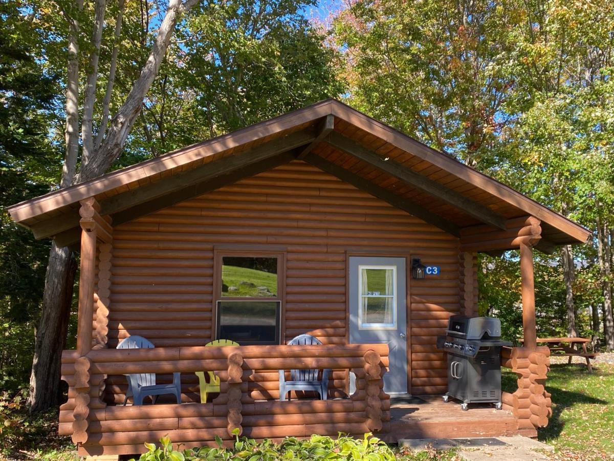 Adventures East Cottages And Campground Baddeck Inlet Exterior foto