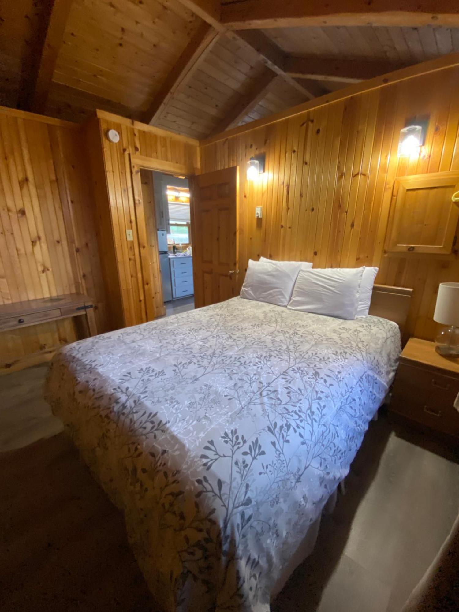 Adventures East Cottages And Campground Baddeck Inlet Exterior foto